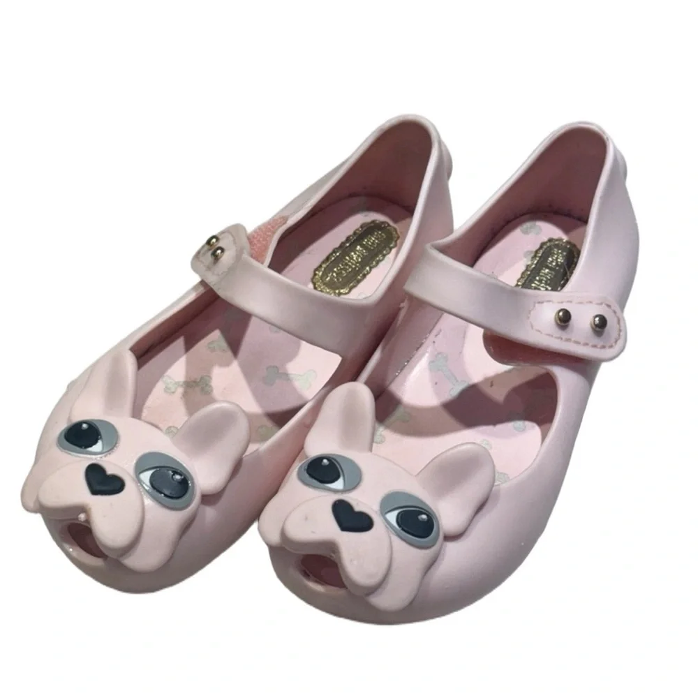 Mini Melissa Bull Dog Mary Jane Shoe. Light Pink. Good Condition. Size 8